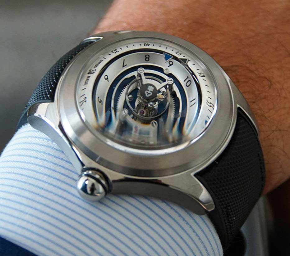 corum bubble central tourbillon