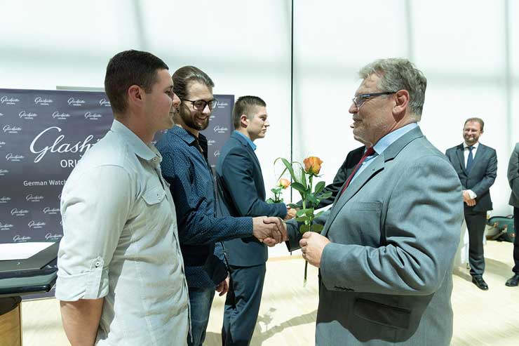 Glashütte Original: keine Nachwuchs-Sorgen. Uhrmacherschule „Alfred Helwig“ entlässt Nachwuchs ins Berufsleben