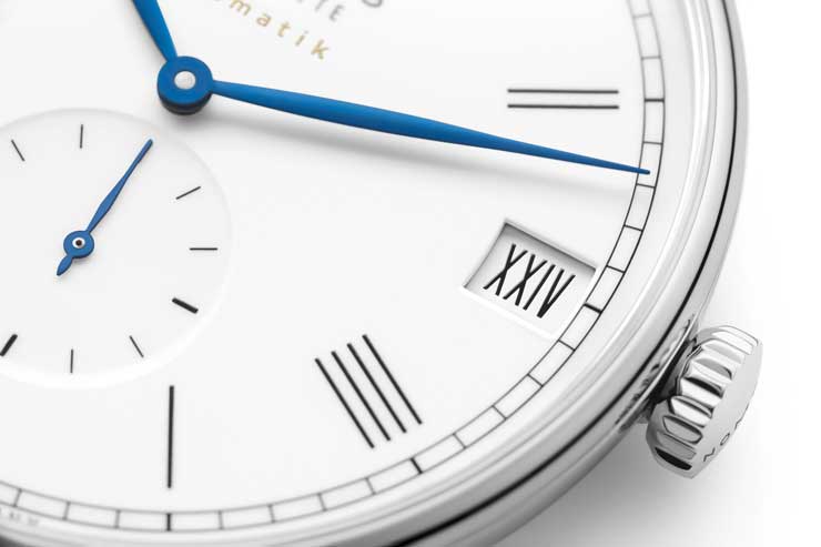 Nomos Ludwig Neomatik Datum