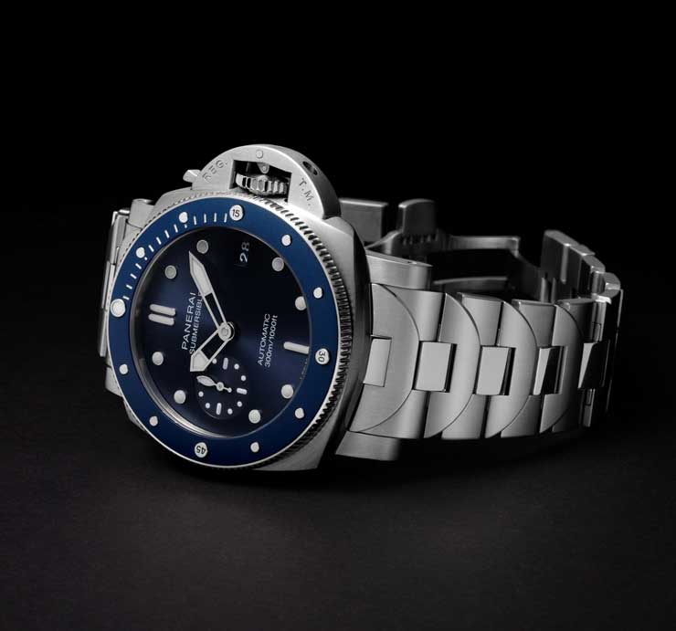740.2 Panerai Submersible Blu Notte (Ref. PAM01068)
