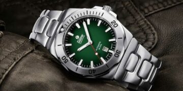 1140 Tutima M2 Seven Seas S