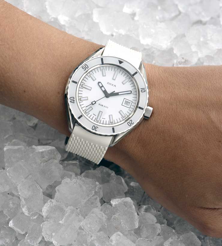 740.ws Doxa SUB 200 Whitepearl