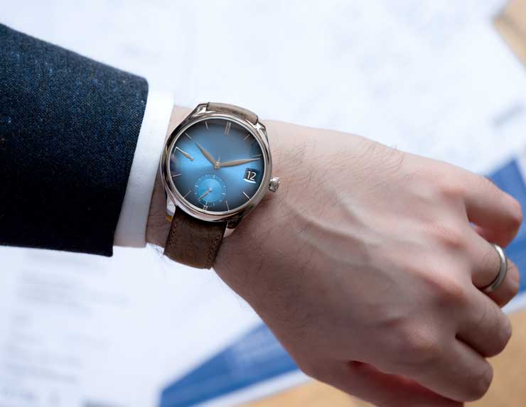 740. Endeavour Perpetual Calendar Funky Blue 