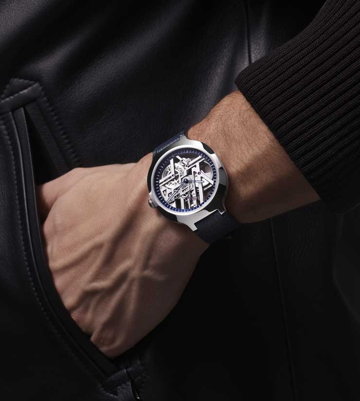Louis Vuitton Voyager Skeleton Platin