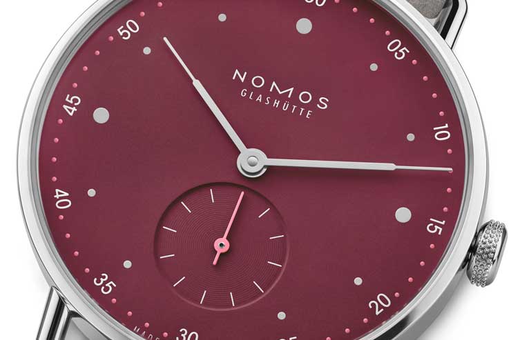 nomos glashütte metro 33 muted red