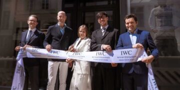 ribbon-cutting iwc boutique hamburg