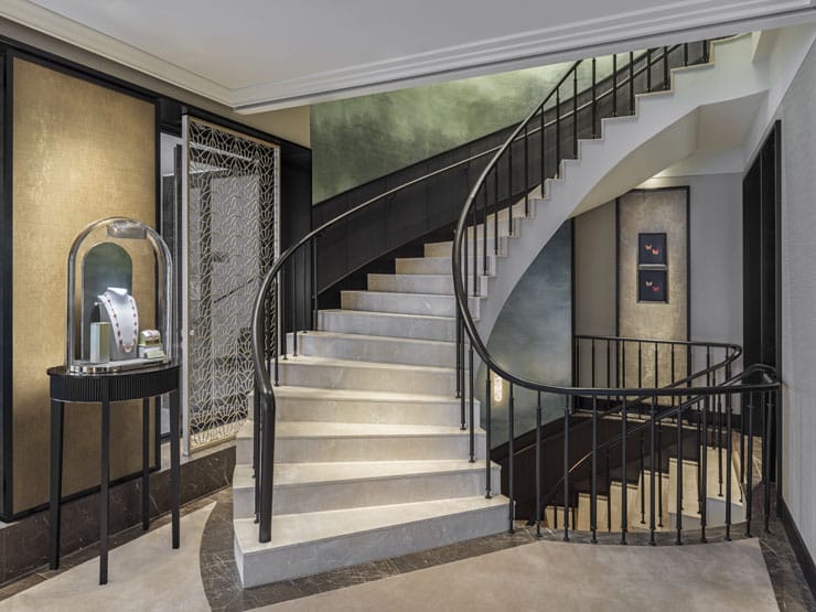van cleef & arpels store in frankfurt, germany photo ©kristen pelou