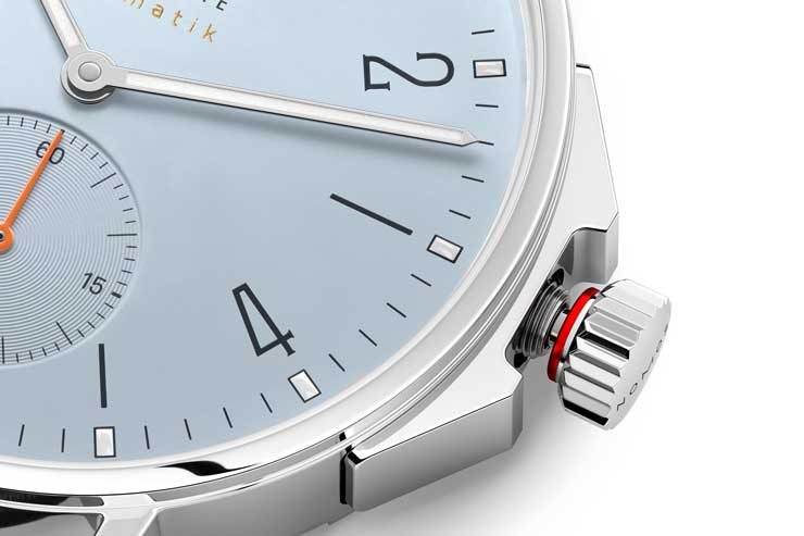 Nomos Ahoi neomatik sky 